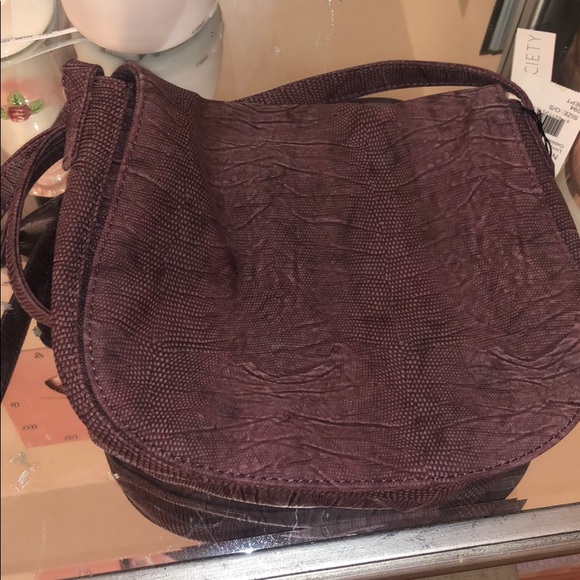 Purple sachel - Picture 1 of 4